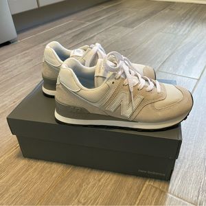 NWT New Balance 574 Core Nimbus Cloud with White